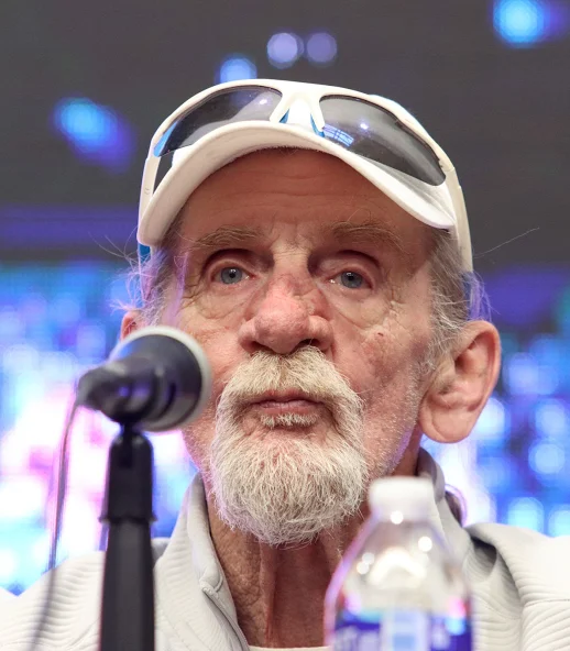 You are currently viewing Alex Ligertwood, Legend And Icons of Classic Rock Dies At Age 79